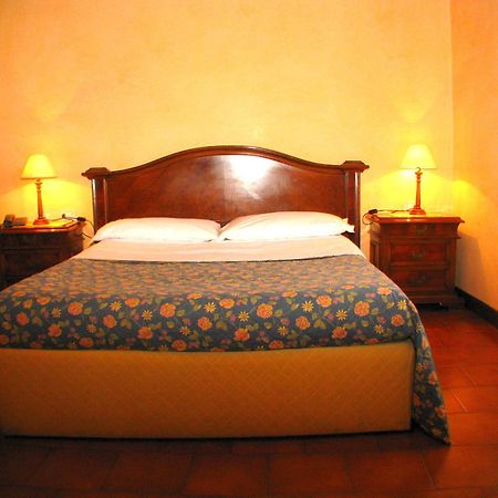 Agriturismo Cassinazza Orsenigo ห้อง รูปภาพ