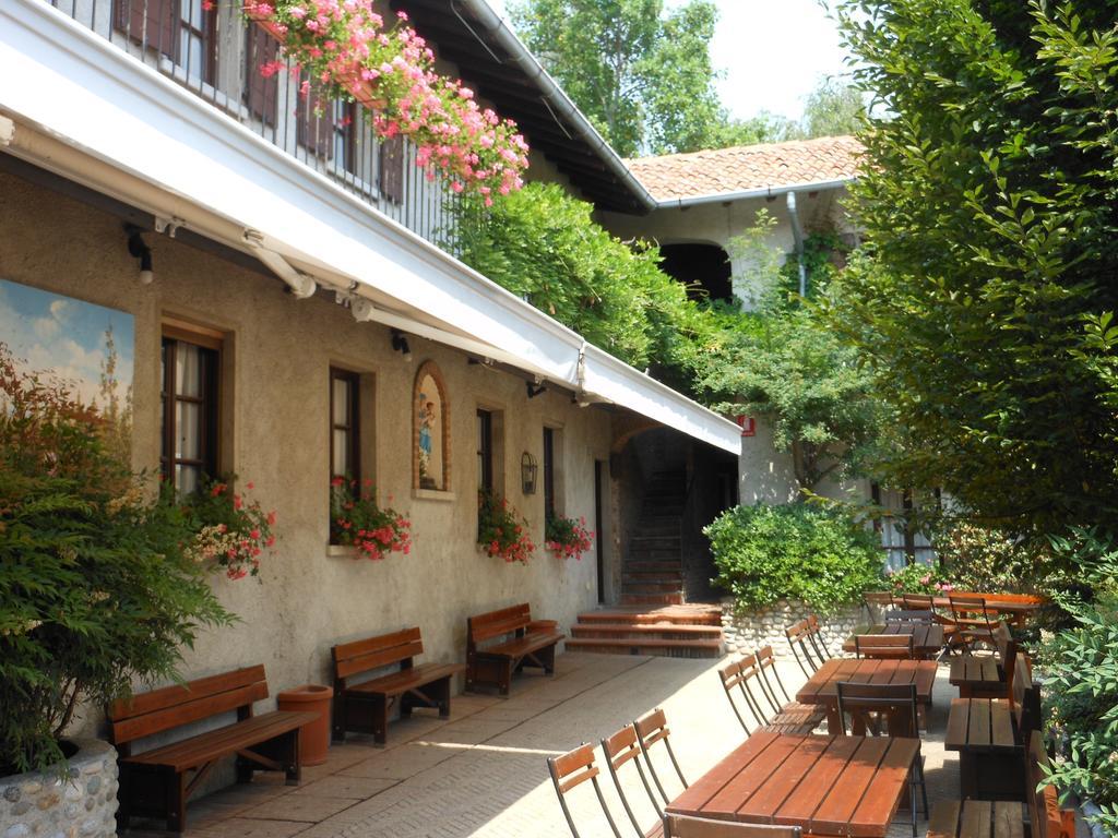 Agriturismo Cassinazza Orsenigo ภายนอก รูปภาพ