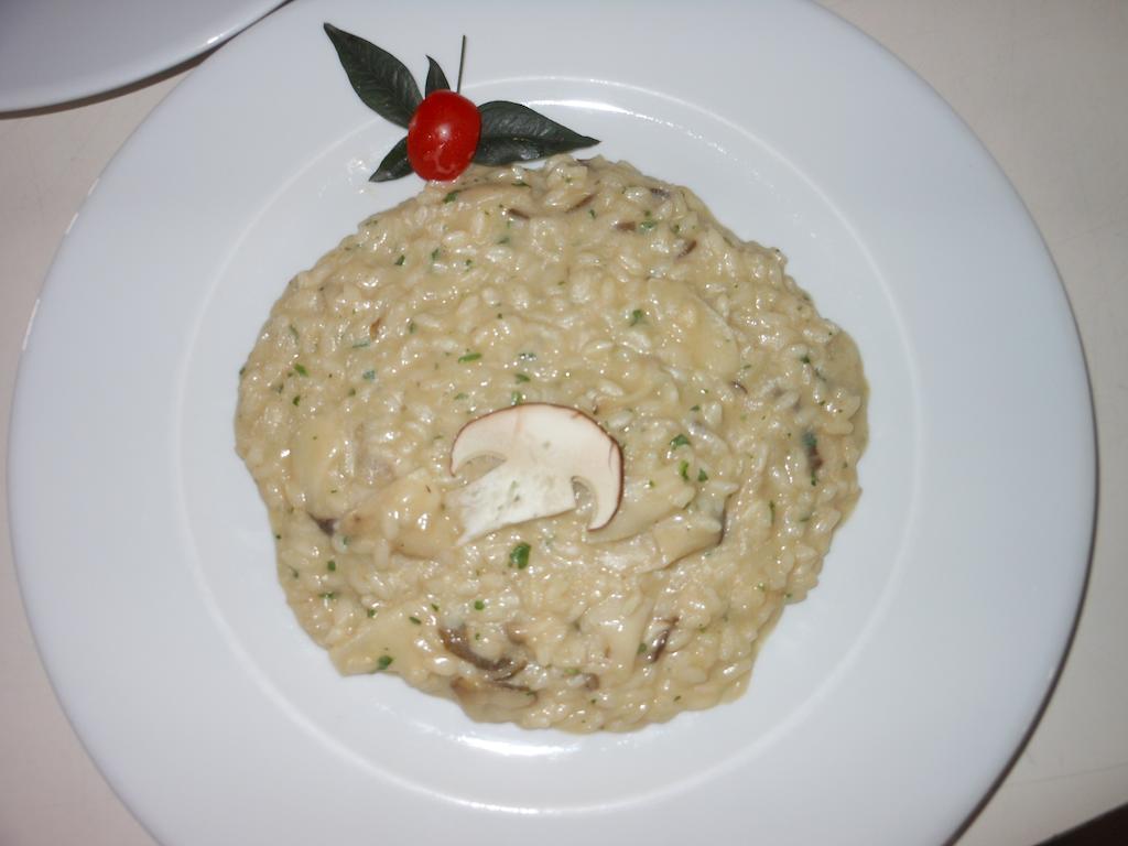 Agriturismo Cassinazza Orsenigo ภายนอก รูปภาพ
