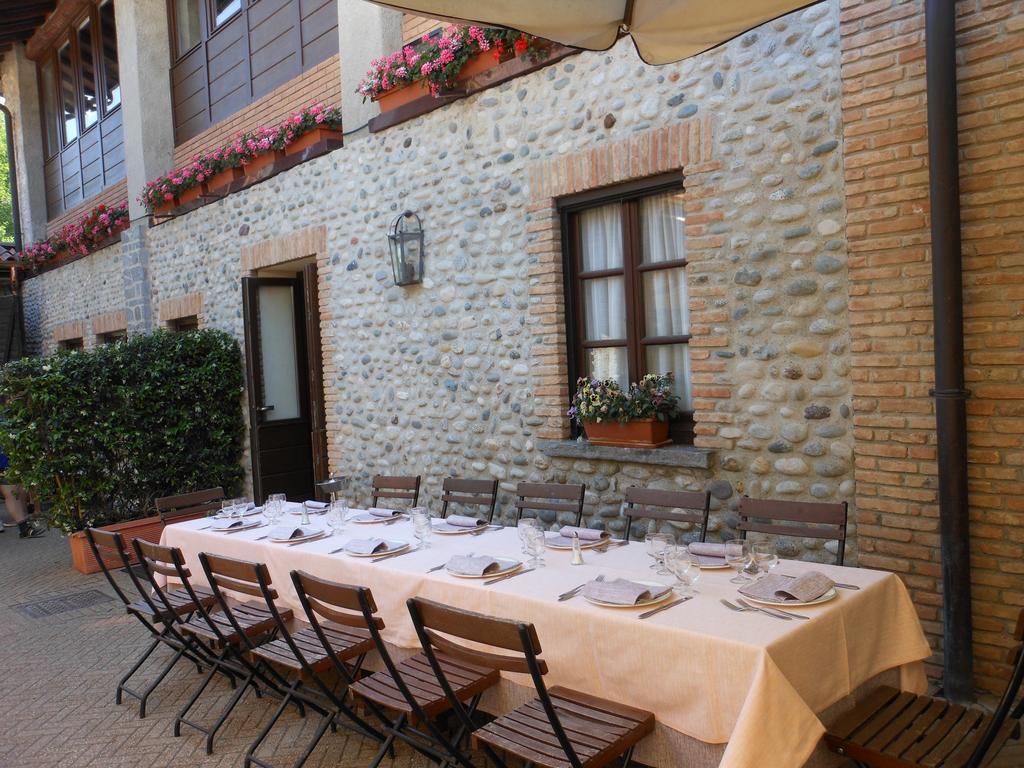 Agriturismo Cassinazza Orsenigo ภายนอก รูปภาพ