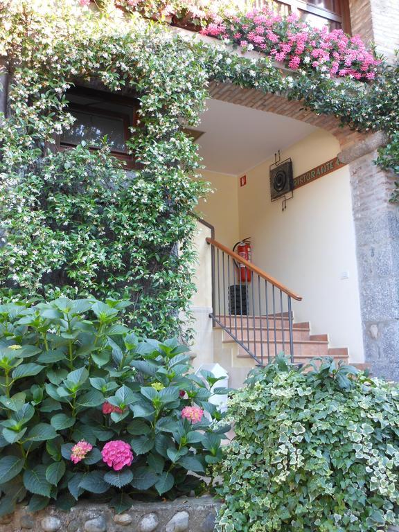 Agriturismo Cassinazza Orsenigo ภายนอก รูปภาพ